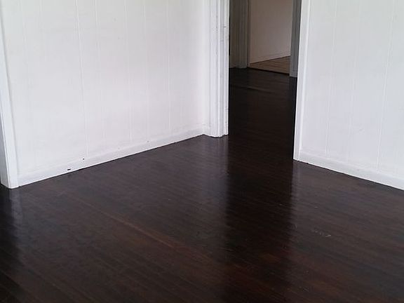 4th image of 123 Bellot St
