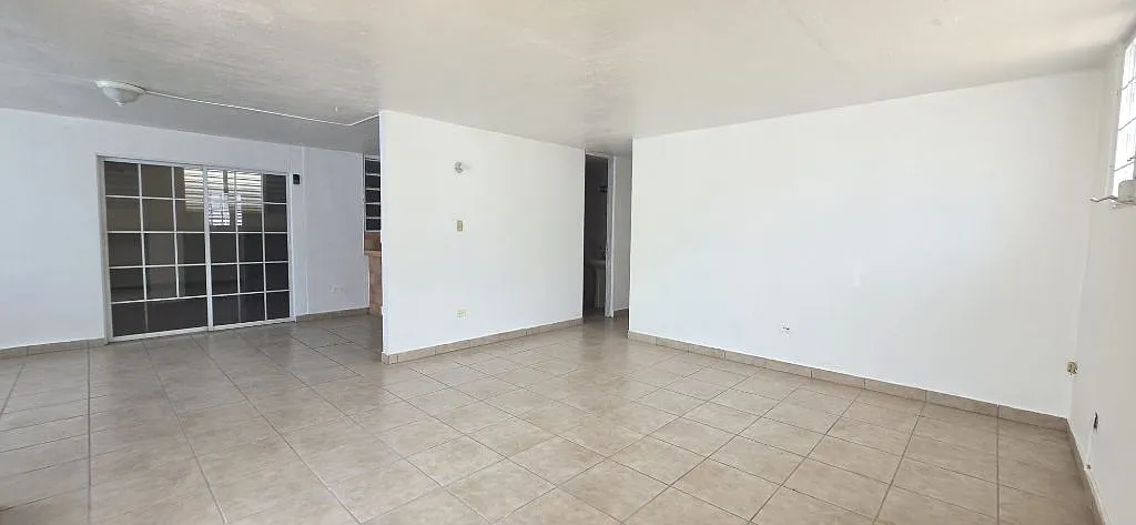 3 bed, 2.0 bath, 1200 sqft, $950 — Photo 2