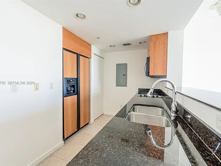 325 Biscayne Blvd #2020 — Photo 5