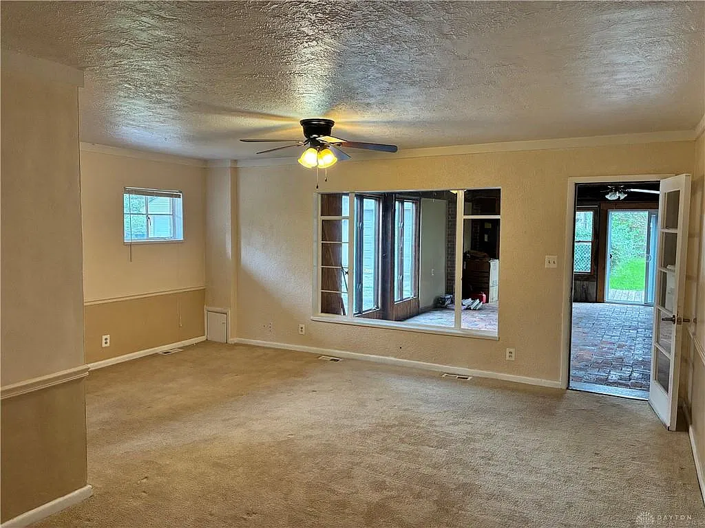 3 bed, 1.5 bath, 1731 sqft, $1,690 — Photo 4