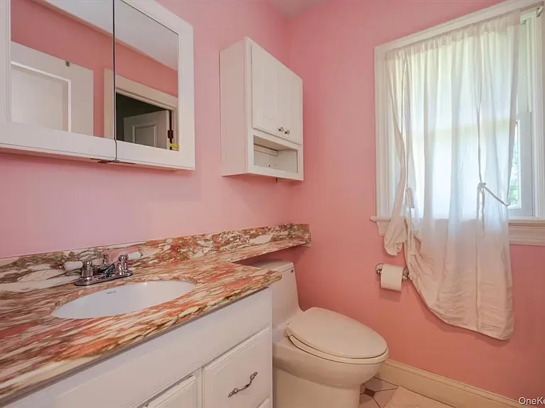 107 Puritan Dr — Photo 32