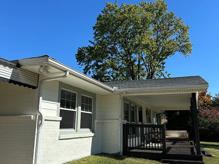 2405 Conrad Dr — Photo 4