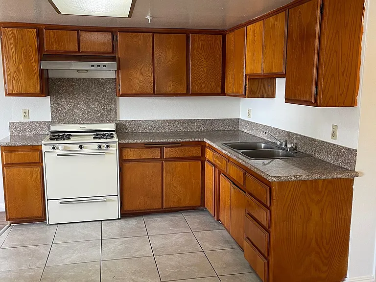 601 Dewey Ave #N — Photo 1