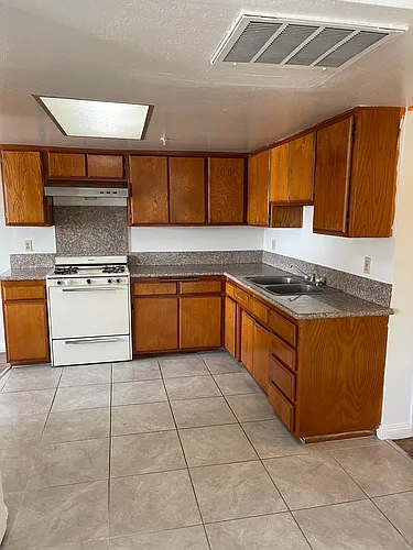 601 Dewey Ave #N Photo 1