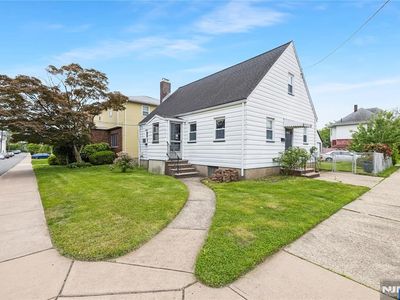 41 Hazelton St, Ridgefield Park, NJ, 07660