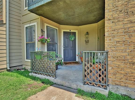 3rd image of 10616 Mellow Mdws APT 6A