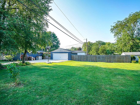 4th image of 1907 W Cimarron Dr