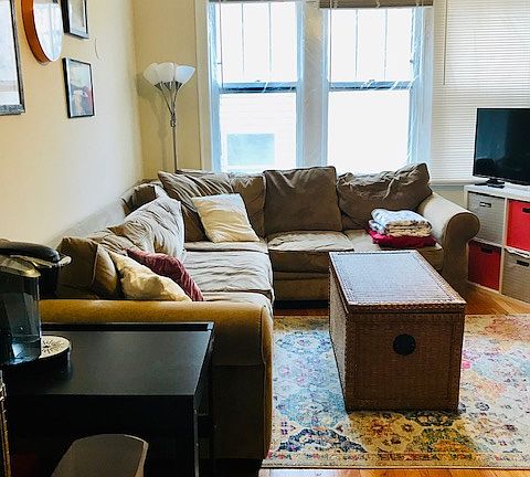 2nd image of 3917 N Southport Ave APT 2W