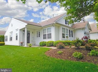 8 Sagebrush Ln, Langhorne, PA 19047