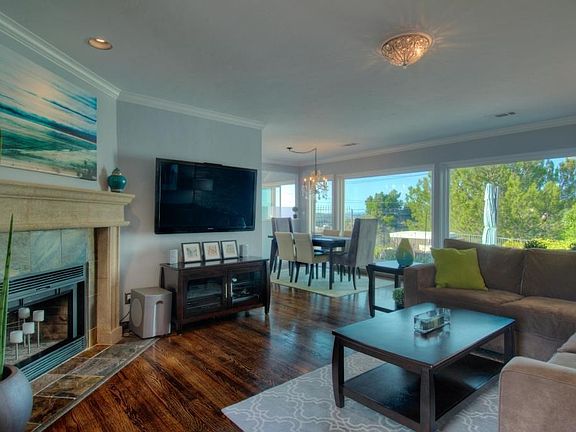2nd image of 4014 N Hempstead Cir