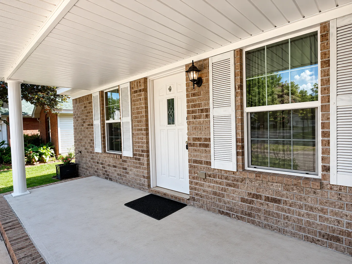 3 bed, 1352 sqft, $1,900 — Photo 4