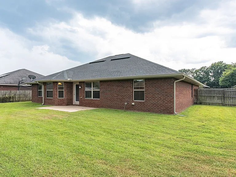 4599 Belvedere Cir — Photo 26
