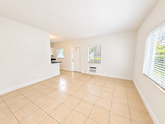 3rd image of 701 SW 14th Ave APT 1