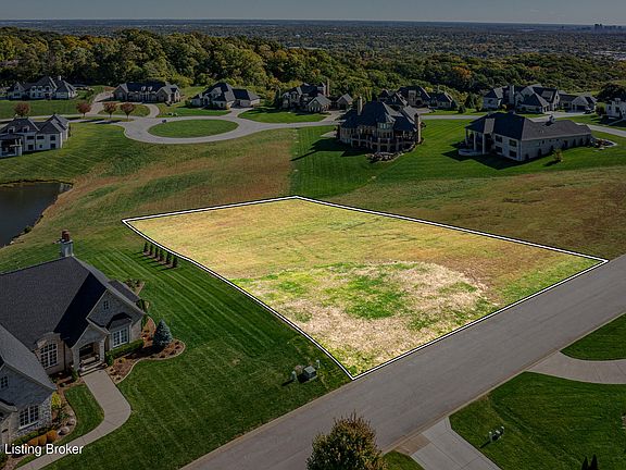 4th image of 2026 Cote De Chambord
