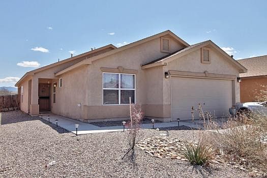1st image of 106 Avenida Jardin
