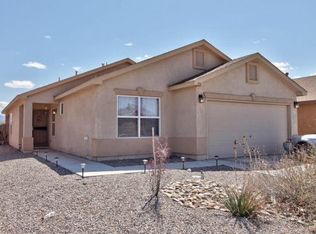 106 Avenida Jardin, Los Lunas, NM 87031
