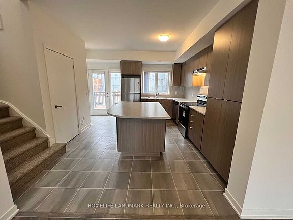 5th image of 1525 Kingston Rd #206