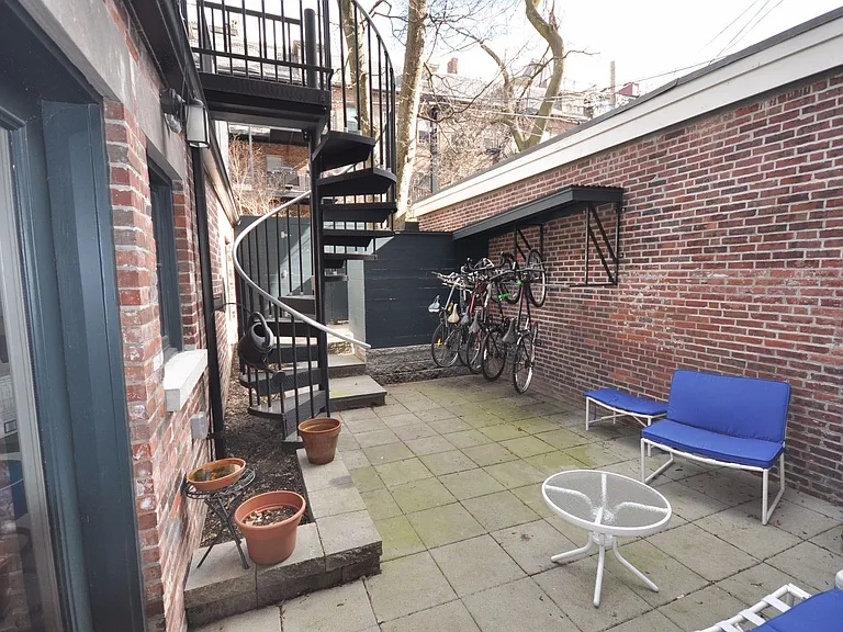 658 Massachusetts Ave #1F — Photo 7