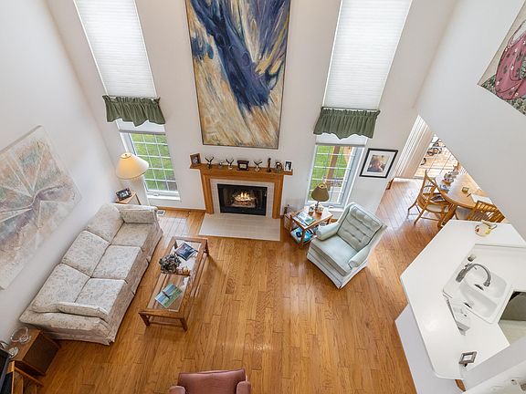 4th image of 1777 Woodland Dr