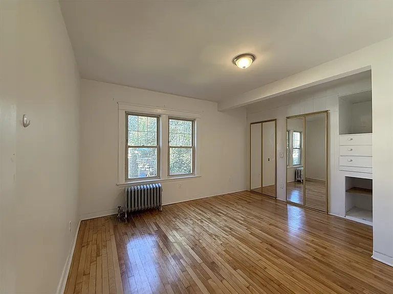 33 Richards St #2 — Photo 6
