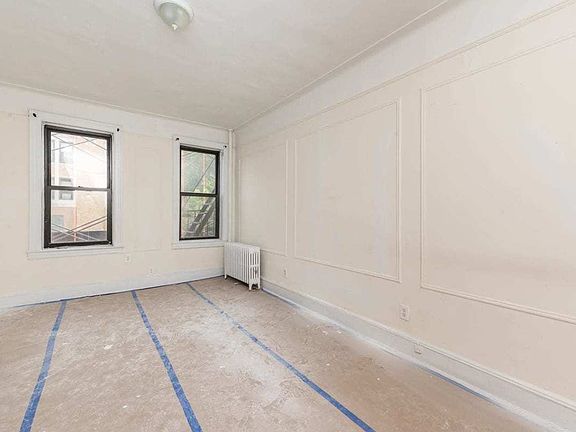 4th image of 2308 Newtown Ave APT 2BW