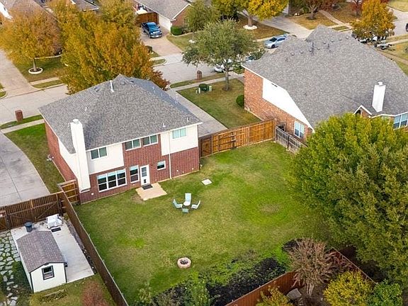 5th image of 3804 Park Wood Dr