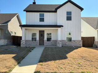 640 The Cottages Dr, Godley, TX 76044