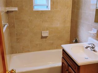 4015 193rd St, Flushing, NY 11358
