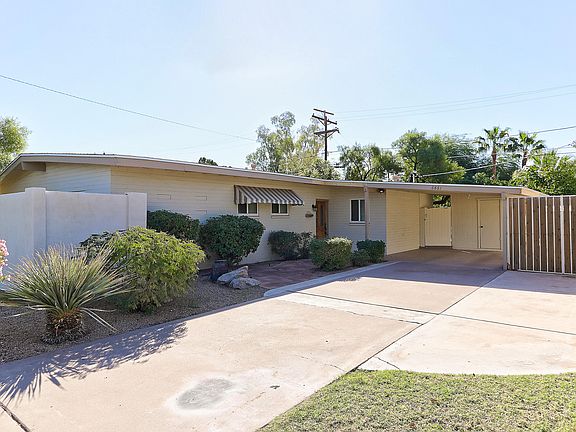 3rd image of 6861 E Windsor Ave