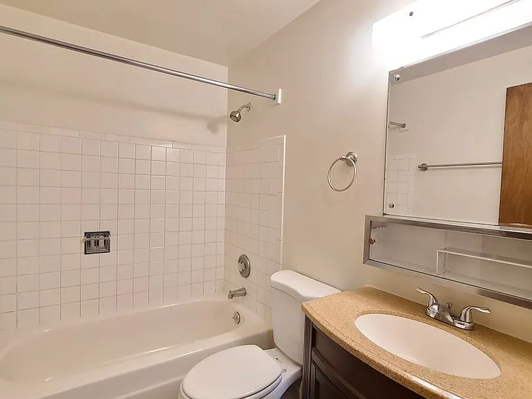 Horizon Apartments — Photo 9
