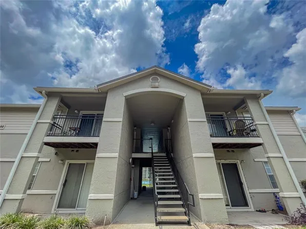 3705 SW 27th St APT 828, Gainesville, FL 32608