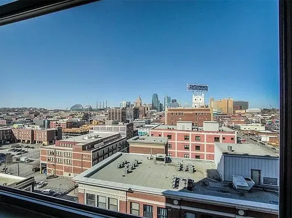 2107 Grand Blvd APT 903, Kansas City, MO 64108