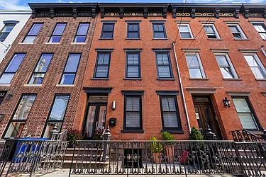 735 Bloomfield Street