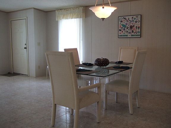 Formal Dining