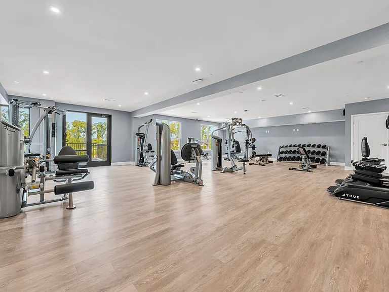 Luxe 360 on Centerpointe — Photo 51