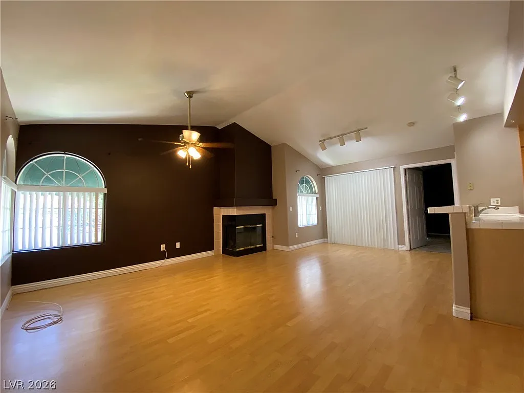 2 bed, 2.0 bath, 1028 sqft, $1,545 — Photo 4