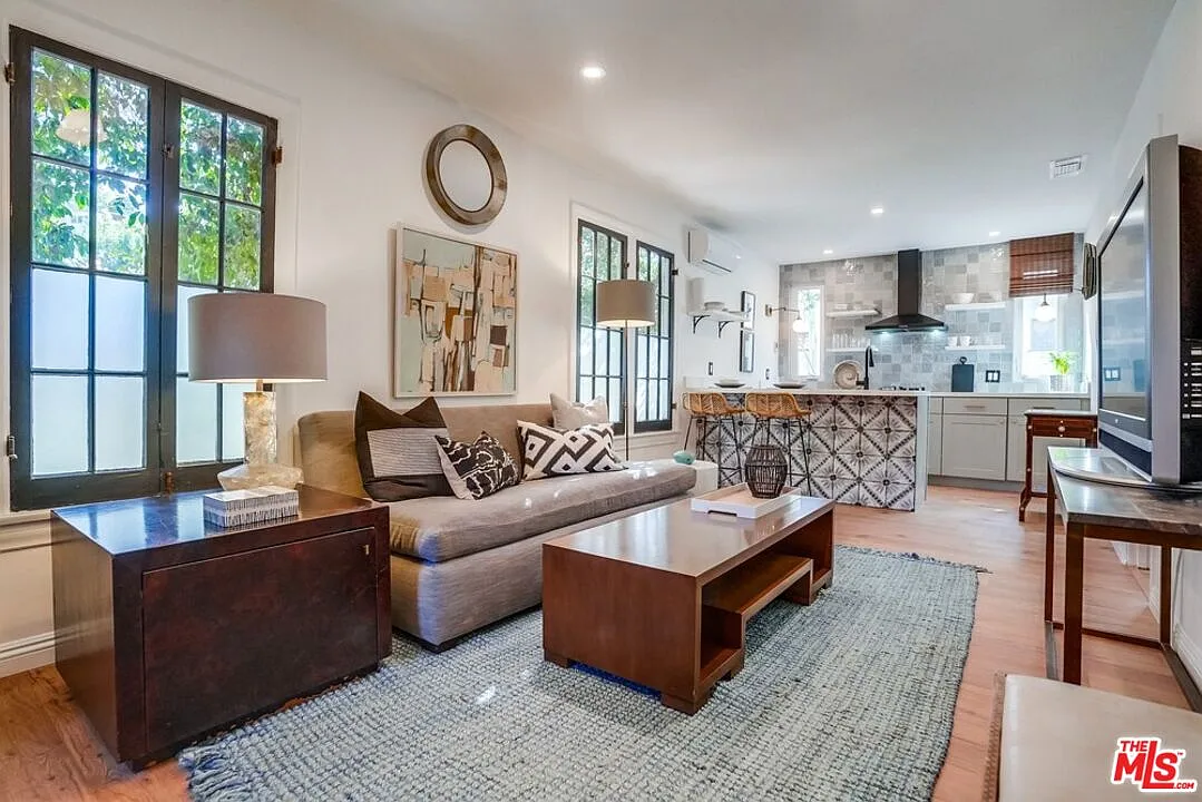1 bed, 1.0 bath, 600 sqft, $3,250 — Photo 1