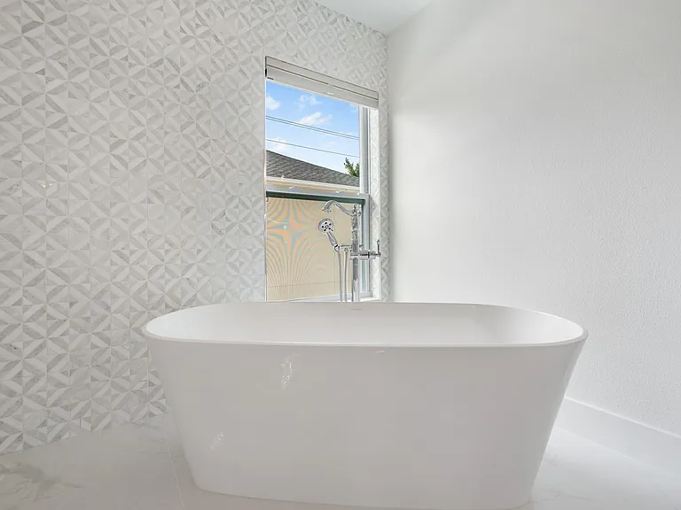 Soaking Tub in Master