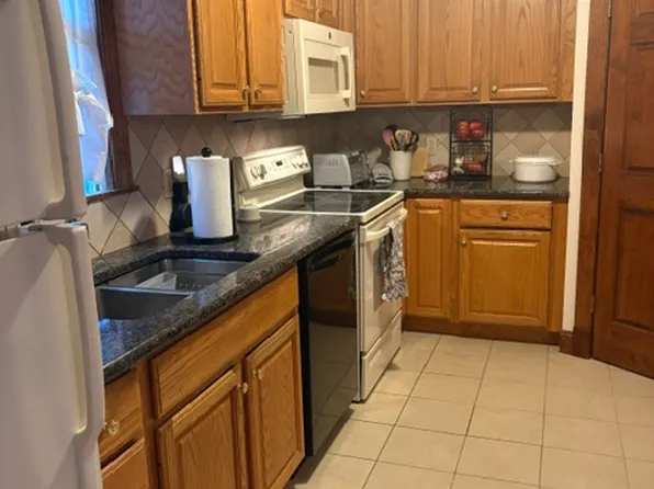 40 Editha Ave, Agawam, MA