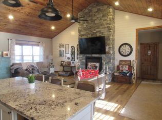 2799 Sparks Rd #3, Norwood, MO 65717