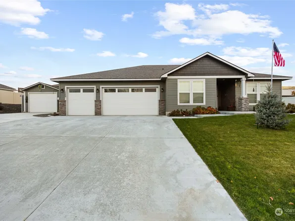 1309 S 38th Avenue, West Richland, WA 99353