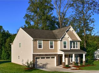 119 Old Homeplace Dr, Advance, NC 27006