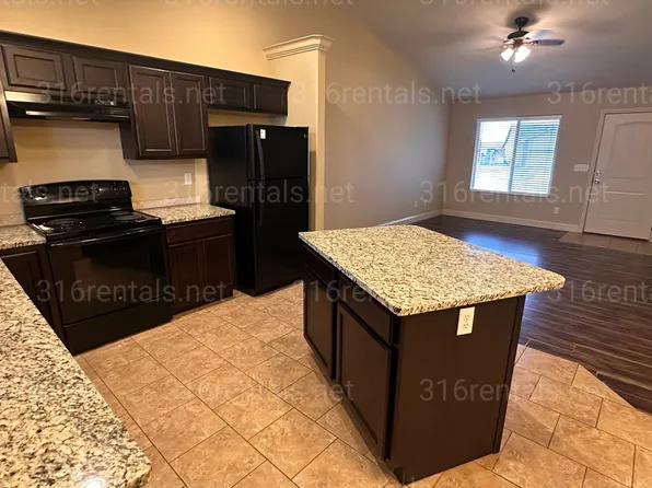 $1,850 - 4 Bedroom / 3 Bathrooms - Beautiful And Large Home! *Coming Soon*, 5639 N Lycee Ct, Wichita, KS 67226