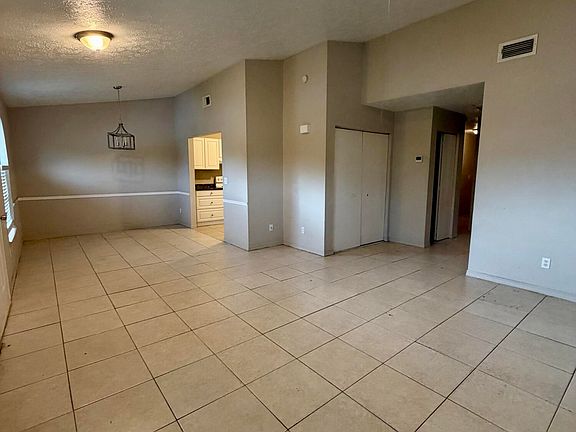 4th image of 5205 SE Primrose Way