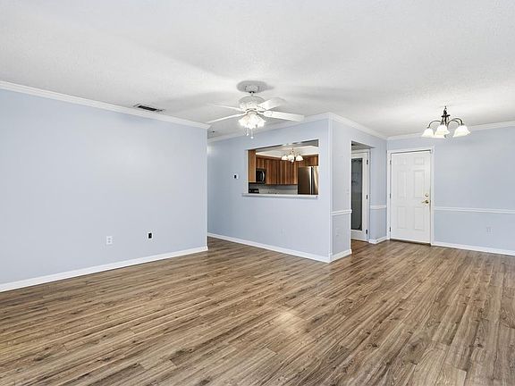 5th image of 8131 Braddock Cir APT 1