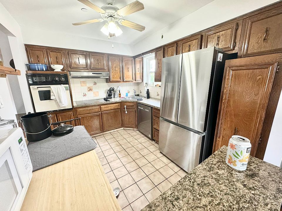 1st image of 3180 42nd St #2