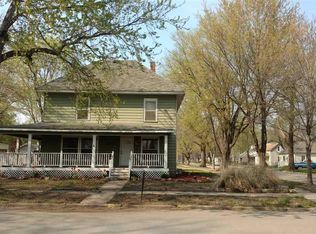 500 6th St, Wamego, KS 66547