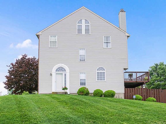 2nd image of 1361 Riverwood Way