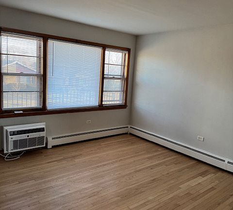 2nd image of 2449 W 119th St #9