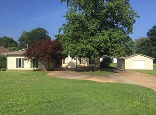 120 Comer Dr, Rogersville, AL 35652